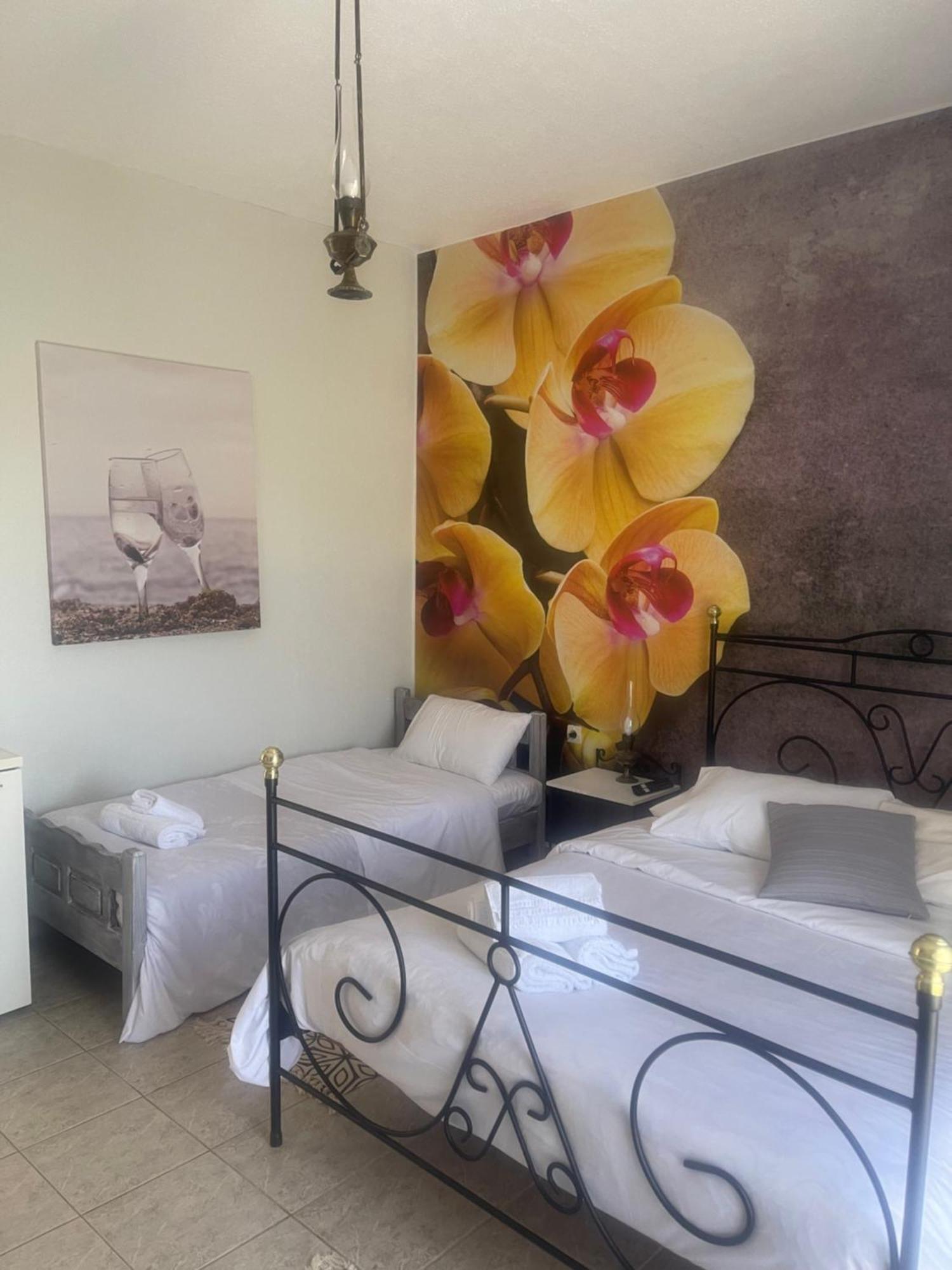 Néon Oítilon Lithos By The Sea B&B 외부 사진